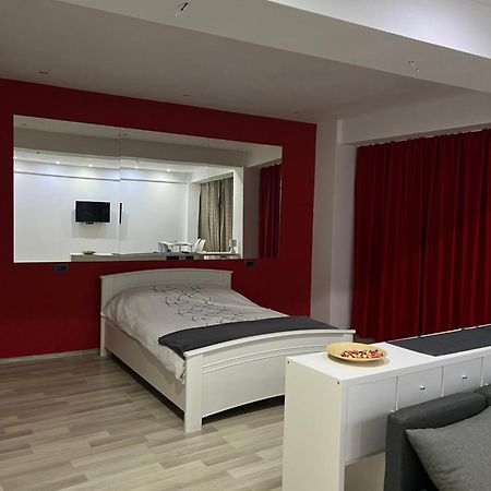 Aparthotel Jolie Galaţi Exterior foto